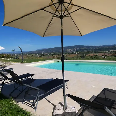 Escape To Umbria, 1 * Castello delle Forme